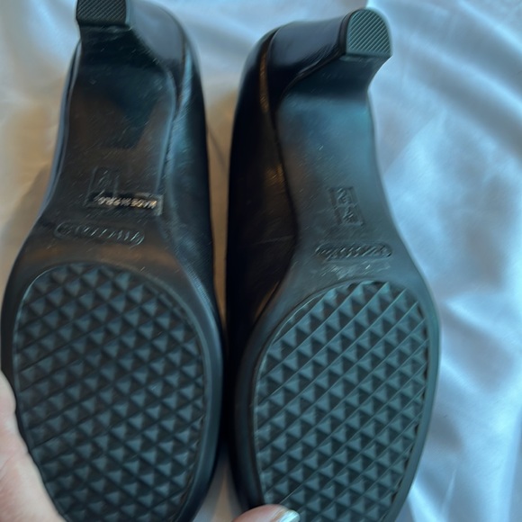 Brown Aerosoles pumps - Picture 4 of 6